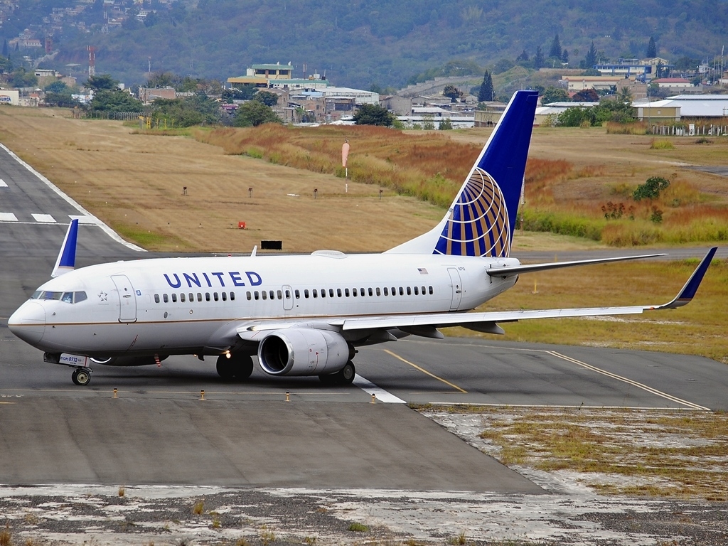 United Airlines Fleet N15712 (ex Continental Airlines) Boeing 737-724 cn:serial number- 28783:105 taxiing on runway at Tegucigalpa Toncontin Int'l - MHTG, Honduras