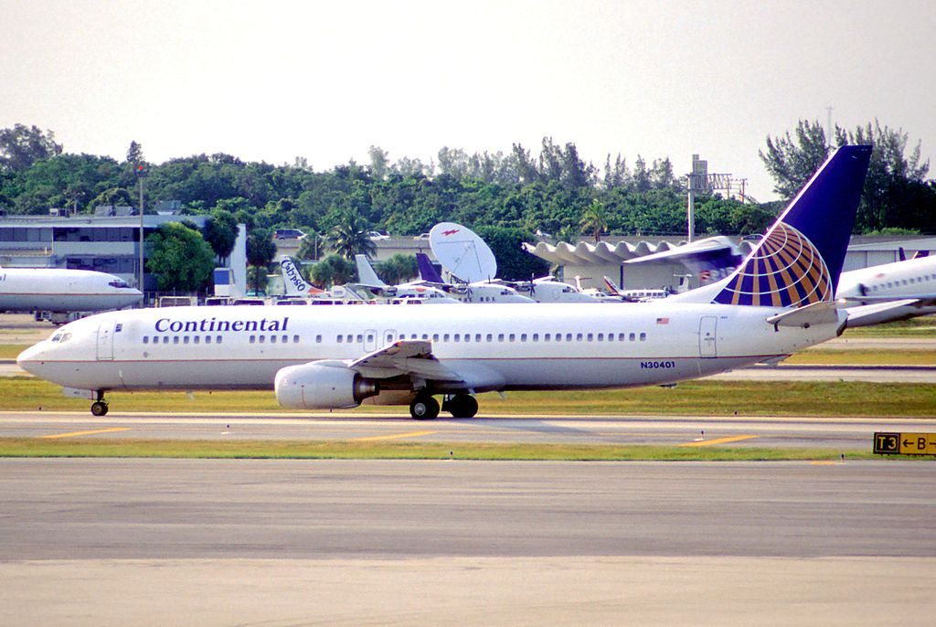 United Airlines Fleet (ex-Continental Airlines) Boeing 737-924 N30401 taxiing at FLL Fort Lauderdale–Hollywood International Airport