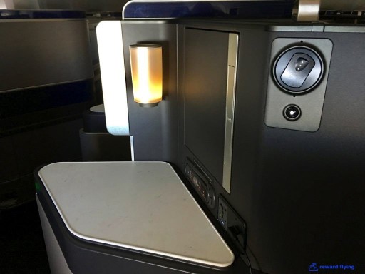 United Airlines Aircraft Fleet Boeing 777 300ER Polaris Business Class seats little button controls the brightness of the light @rewardflying
