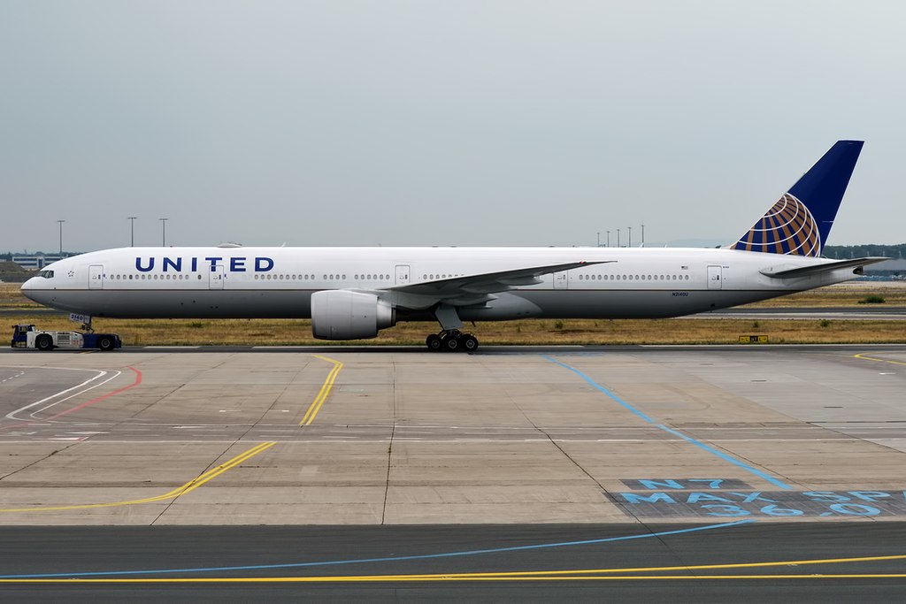 United Airlines Fleet Boeing 777 300er Details And Pictures