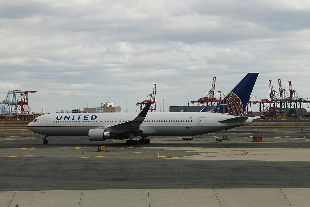 United Airlines Fleet N666UA Boeing 767 322ER cnserial number 29238715 at Newark Liberty International Airport