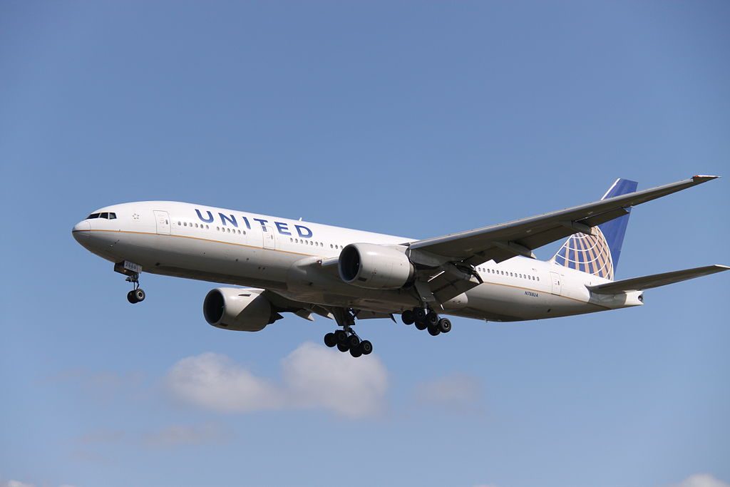 United Airlines Fleet N788UA Boeing 777 222ER cnserial number 2694282 on final at London Heathrow