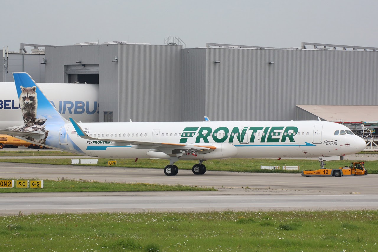 Crockett the Raccoon livery Airbus A321 211SL N720FR Frontier Airlines