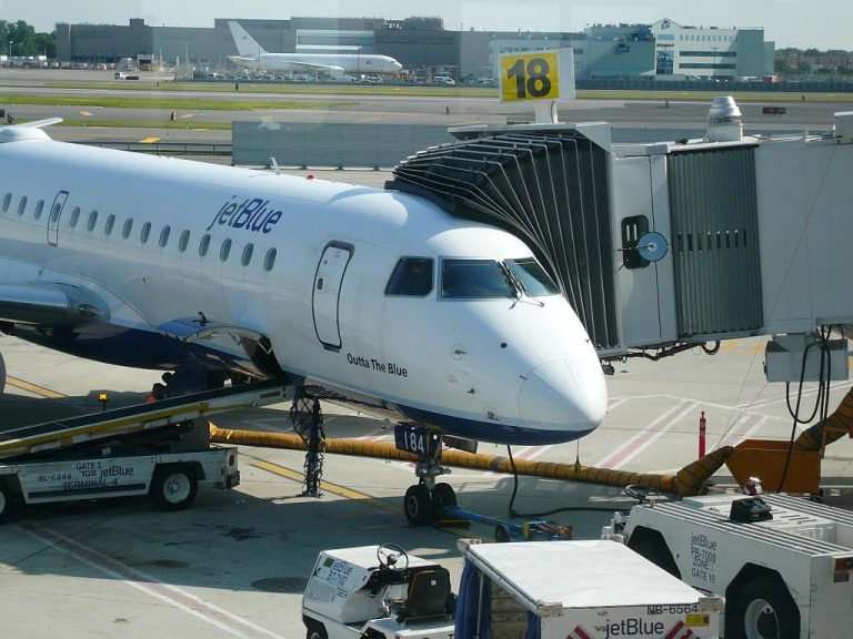 JetBlue Airways Fleet Embraer ERJ190 Details and Pictures