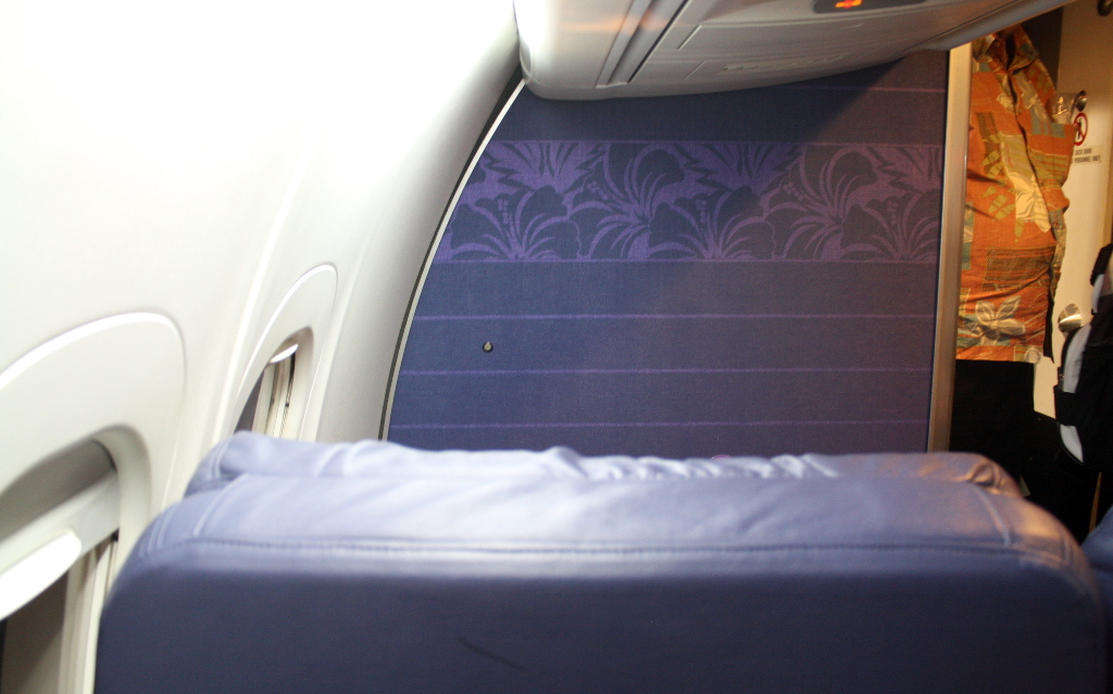 Hawaiian Airlines Boeing 717 200 first class cabin view from seats