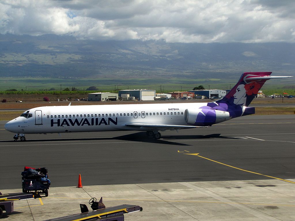 Hawaiian Airlines Fleet N479HA Boeing 717 200 Akepa at Kahului Airport