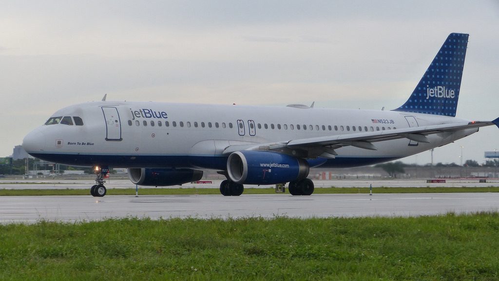 N523JB Airbus A320 200 JetBlue Airways Born To Be Blue Aircraft Photos