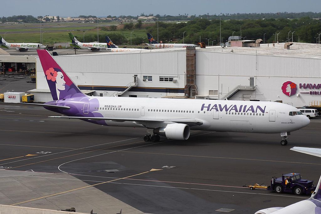 N582HA Ake Ake Boeing 767 33AER cnserial number 28139857 Hawaiian Airlines Aircraft Fleet at HNL Airport