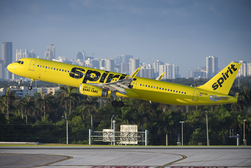 Spirit Airlines Fleet N667NK Airbus A321 200 landing and takeoff photos