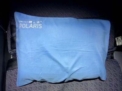 United Airlines Aircraft Fleet Boeing 787 8 Dreamliner Polaris BusinessFirst Class Cabin Incredibly Comfortable Gel Pillow
