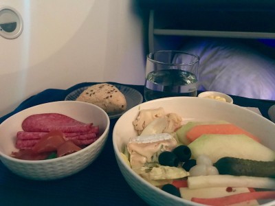 United Airlines Aircraft Fleet Boeing 787 8 Dreamliner Polaris BusinessFirst Class Cabin Pre Arrival Fruit Cheese And Meat