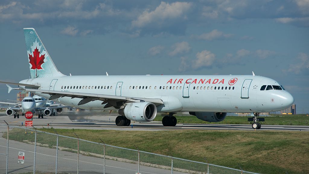 Air Canada Airbus A321 200 C GITU at Toronto Pearson International Airport