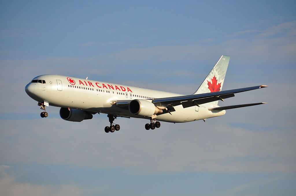 Air Canada Boeing 767 375ER C FTCA at Montréal Pierre Elliott Trudeau International Airport