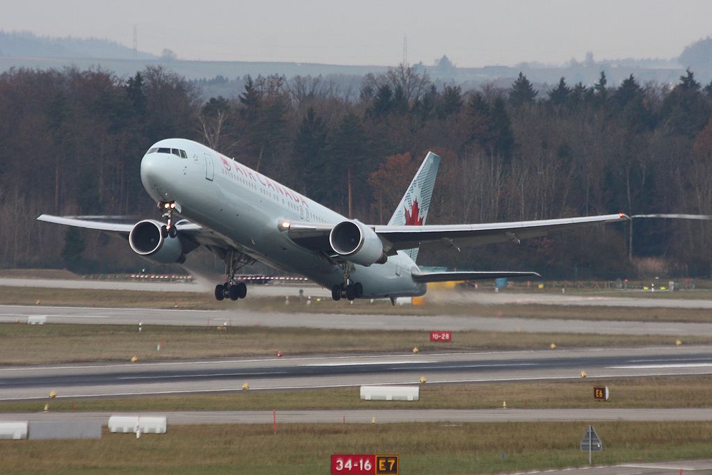 Air Canada Boeing 767 375ER C FTCA at Zürich Kloten ZRH LSZH Switzerland