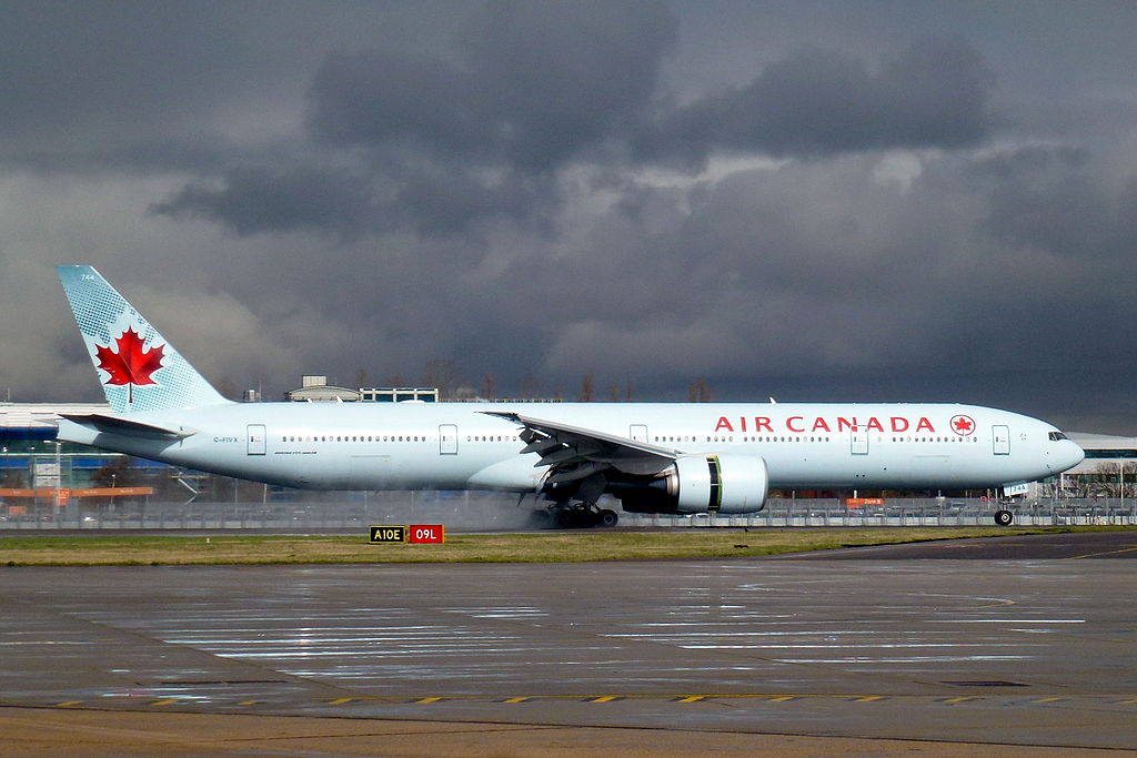 Air Canada Fleet C FIVX Boeing 777 300ER landing rwy 09L at LHR