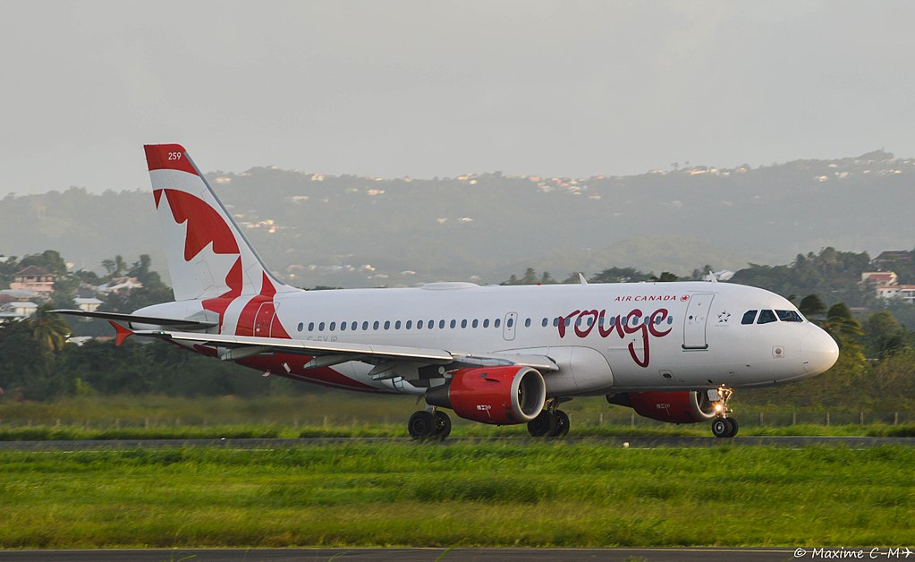 Air Canada Rouge C FYJP Airbus A319 114 cnserial number 688 at Martinique Aimé Césaire International Airport @Maxime