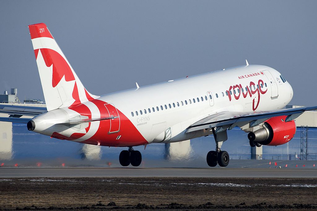 Air Canada Rouge C FYNS Airbus A319 114 cnserial number 572 departure Montréal–Pierre Elliott Trudeau International Airport