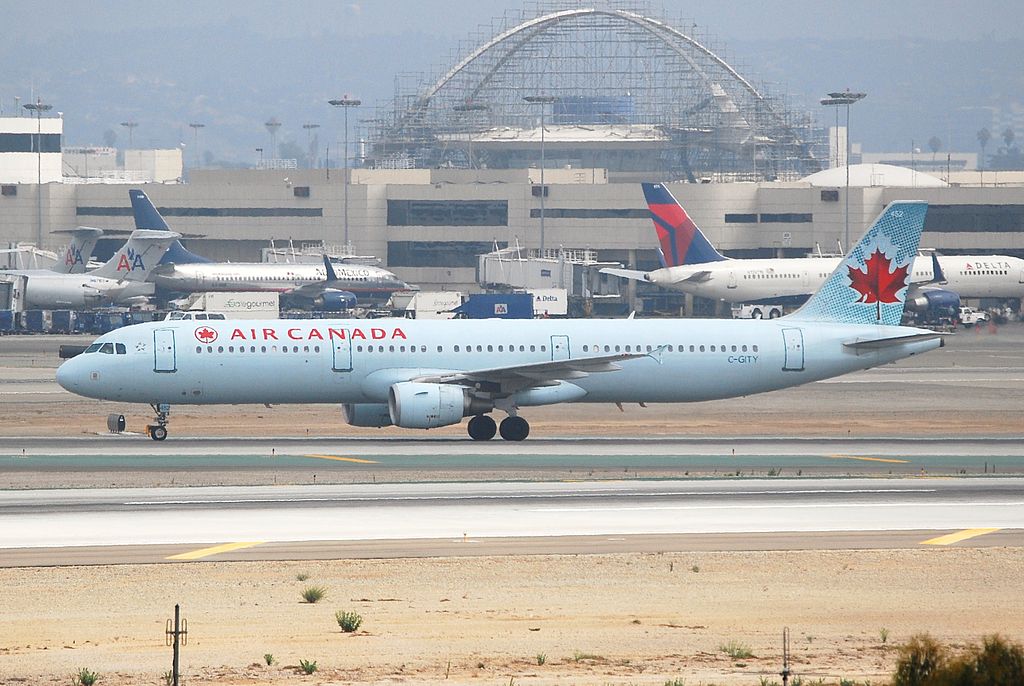 Air Canada aircraft C GITY Airbus A321 200 at Los Angeles International Airport