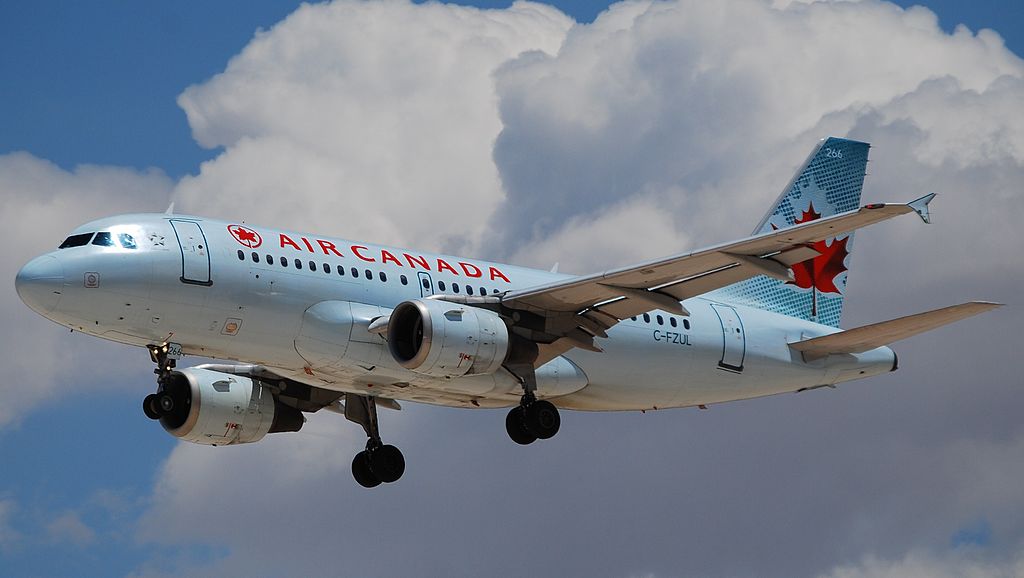 Airbus A319 114 cnserial number 721 Air Canada C FZUL on final approach at McCarran International Airport
