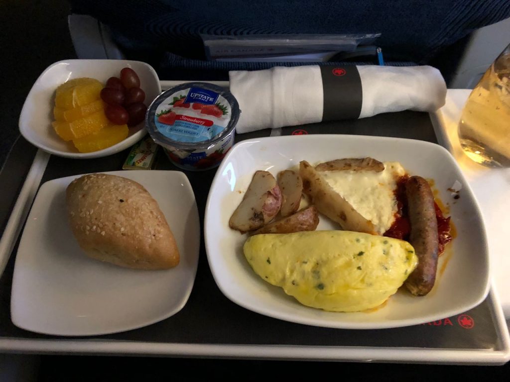 Airbus A320 200 Air Canada aircraft business class cabin inflight meal and beverges services menu parsley omelette