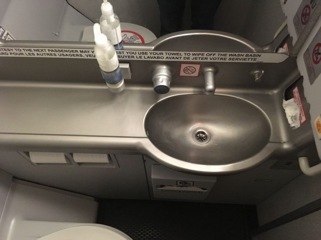 Airbus A320 200 Air Canada fleet cabin lavatory toilet bathroom photos 2