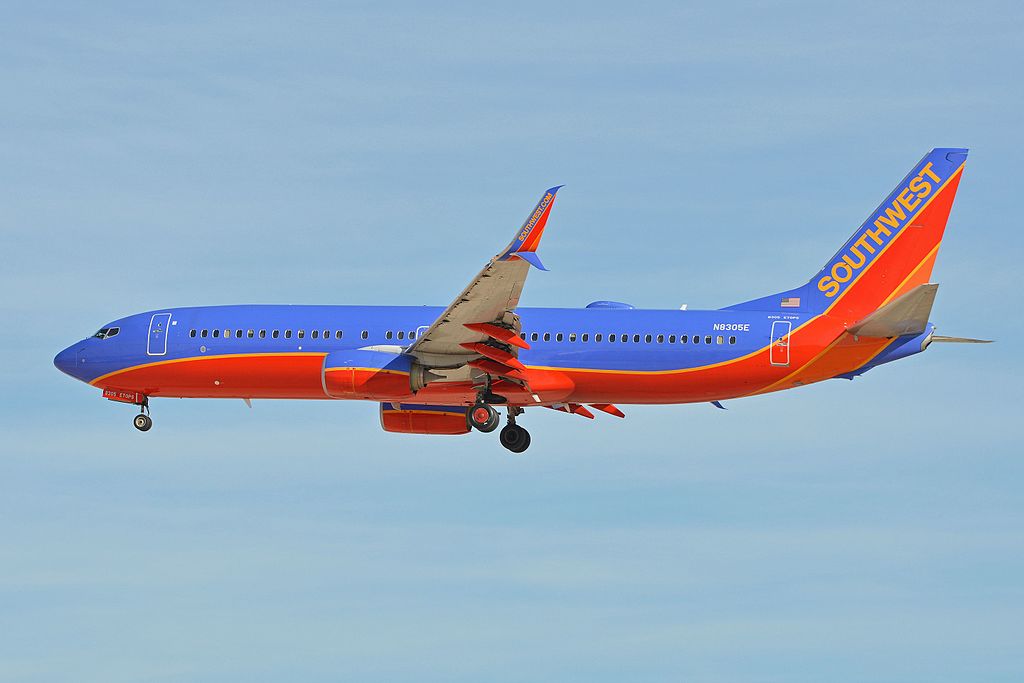 Boeing 737 8H4w N8305E Southwest Airlines arriving on flight SWA1782 from Milwaukee at McCarran International Airport