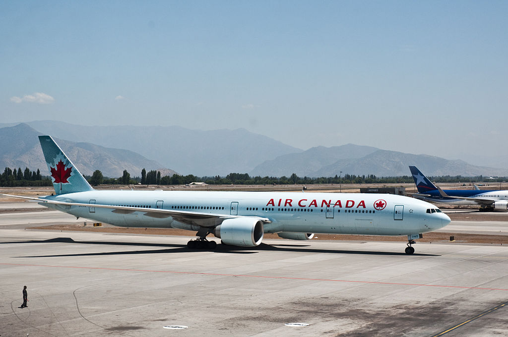 Boeing 777 300ER of Air Canada C FIVQ at Comodoro Arturo Merino Benítez International Airport