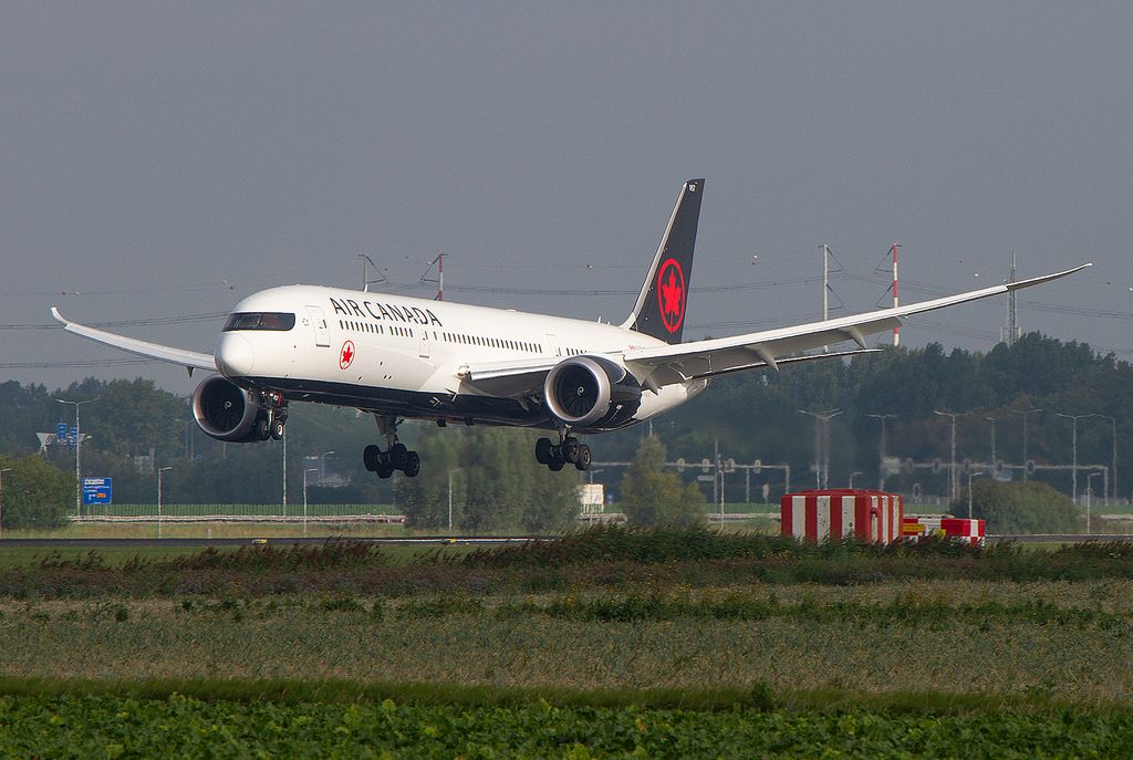 Boeing 787 9 Dreamliner Air Canada C FVNB Flaring over the treshold of rwy 18R Polderbaan at Amsterdam Airport Schiphol IATA AMS ICAO EHAM