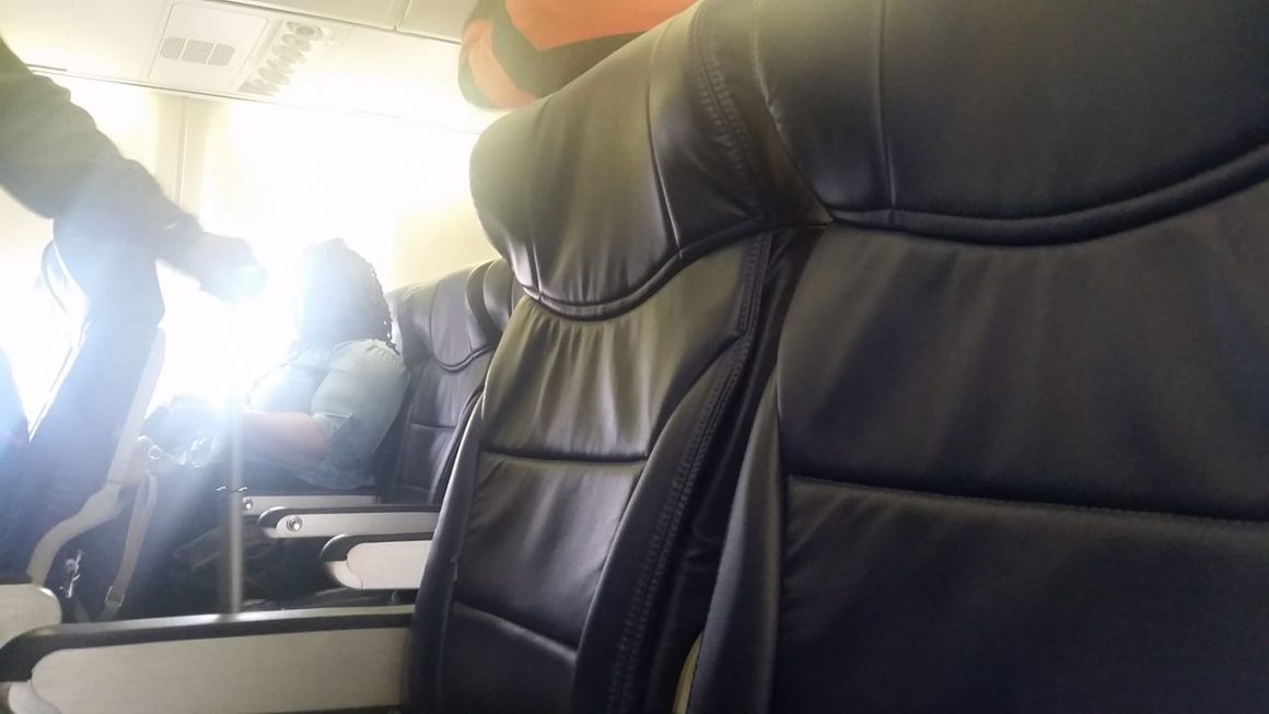 Southwest Airlines Fleet Boeing - Southwest Airlines Boeing 737 700 Economy Cabin Interior Seats Row Photos 1160x653 