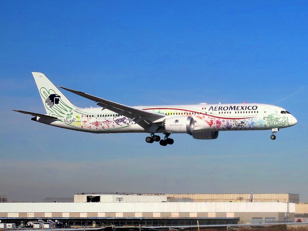 Aeroméxico Boeing 787 9 Dreamliner XA ADL Quetzalcoatl special livery at JFK Airport