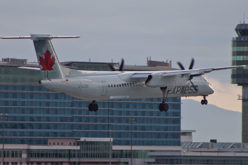 Air Canada Express Jazz C GJZA Bombardier Dash 8 Q400 at Vancouver International Airport