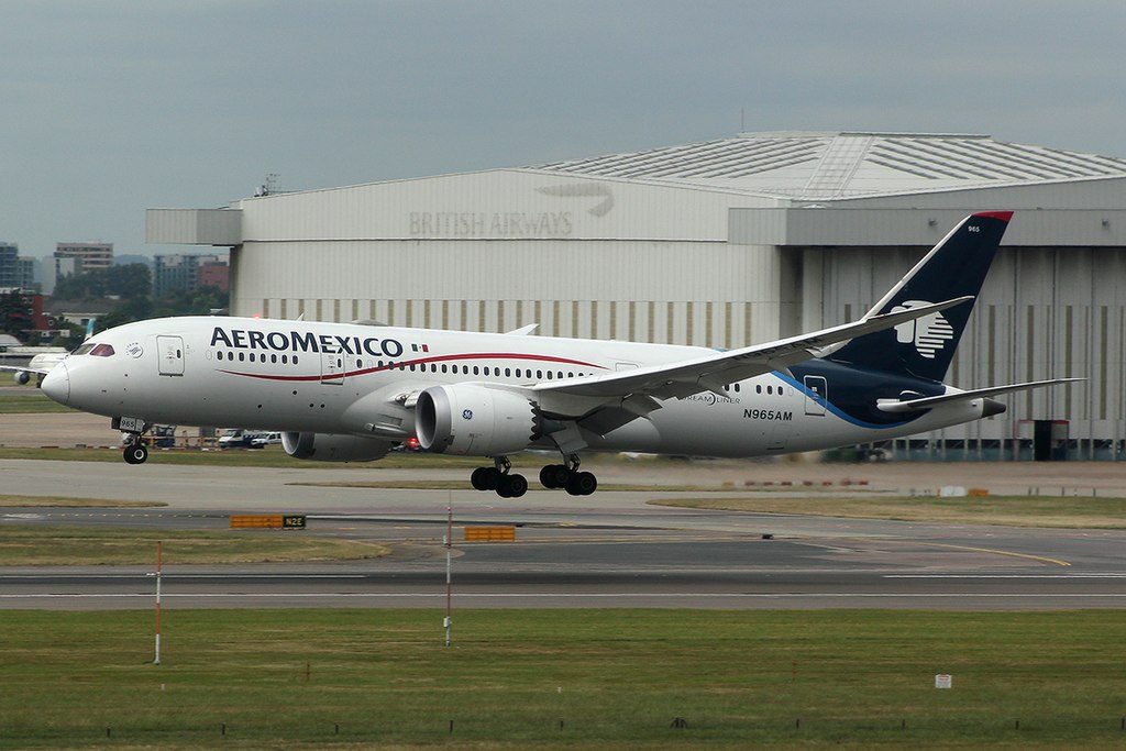 Boeing 787 8 Dreamliner of Aeroméxico N965AM at London Heathrow Airport