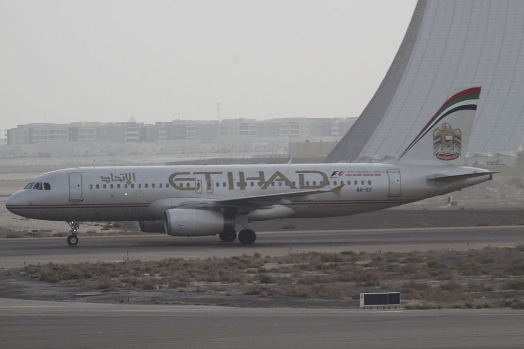 A6 EII Airbus A320 200 of Etihad Airways at Abu Dhabi International Airport
