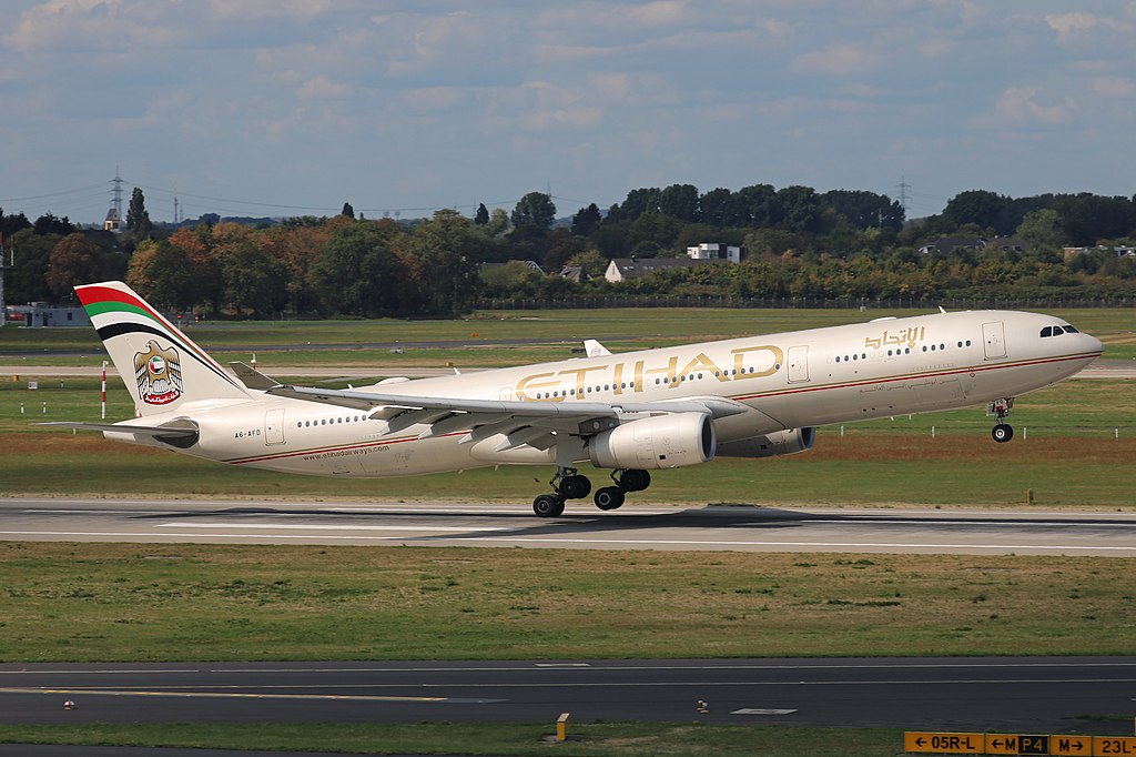 Etihad Airways Fleet Airbus A330-300 Details and Pictures