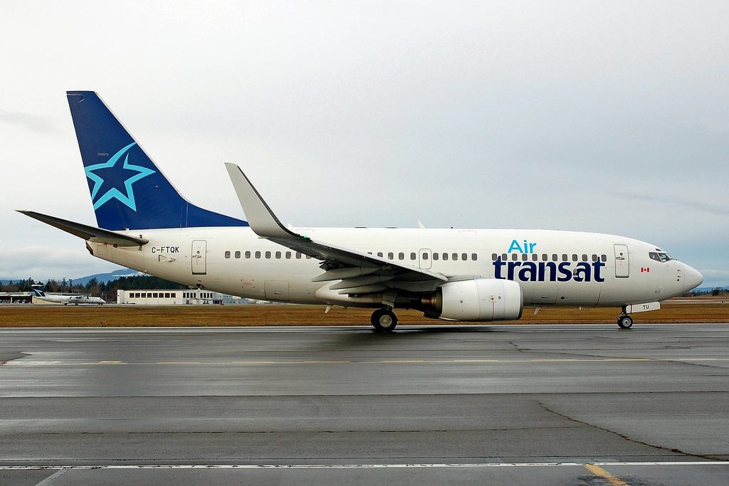 Boeing 737 700 Air Transat C FTQK at Victoria Airport