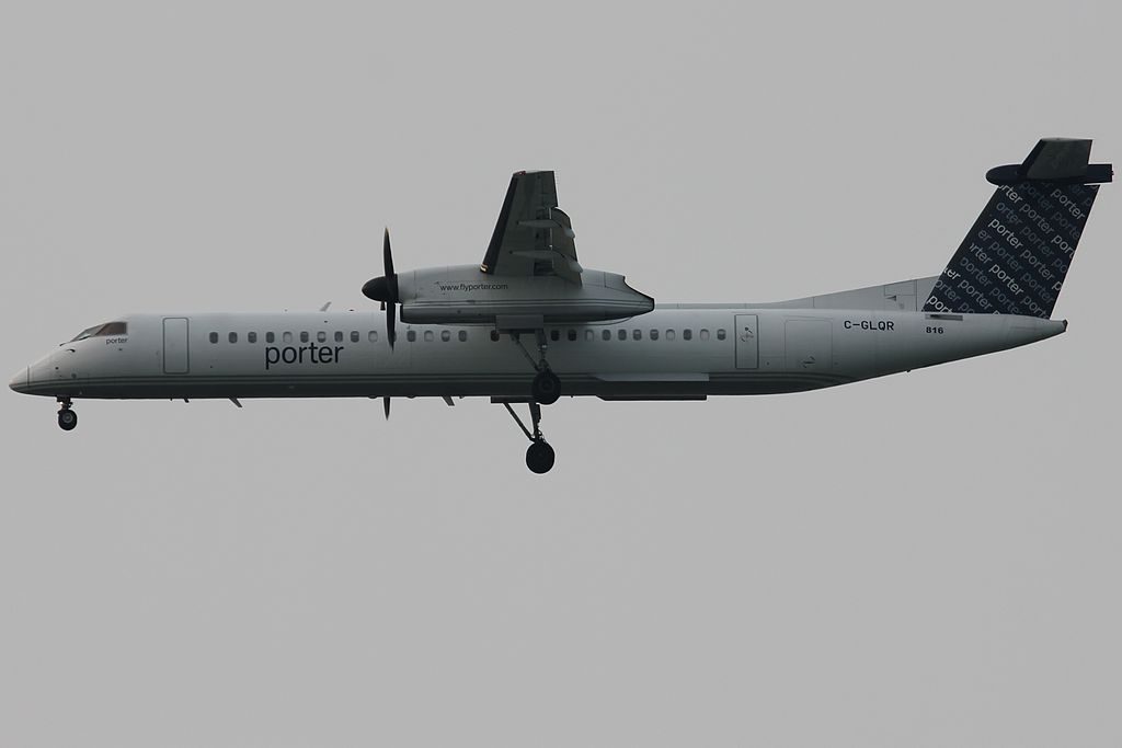C GLQR Porter Airlines Bombardier Dash 8 Q400 approaching Toronto City Centre Airport