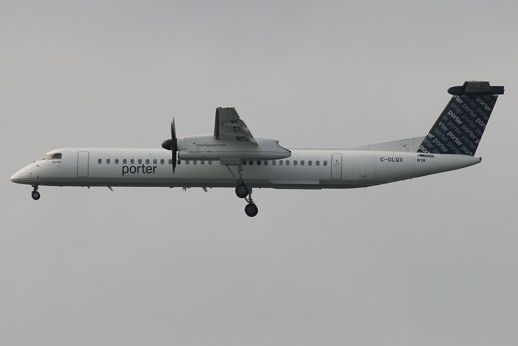 C GLQX Porter Airlines Q400 approaching Toronto City Centre Airport