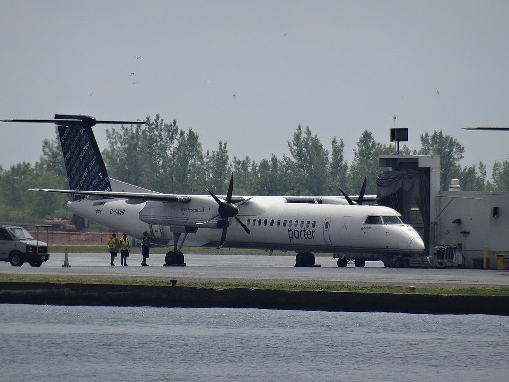 Porter Airlines Bombardier Dash 8 Q400 C GKQB Billy Bishop Airport