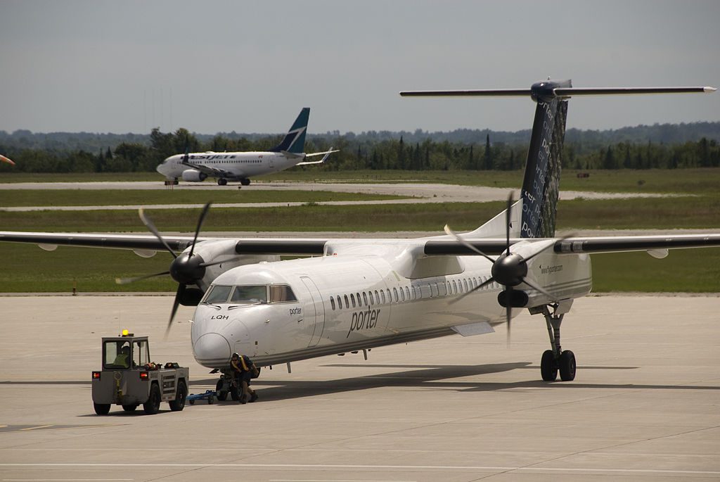 Porter Airlines Bombardier Dash 8 Q400 C GLQH at Ottawa Macdonald Cartier International Airport