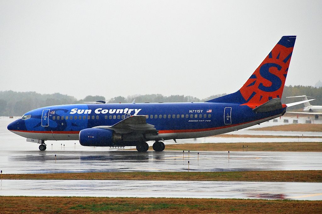 Sun Country Airlines Boeing 737 700 N711SY at Minneapolis Saint Paul International Airport