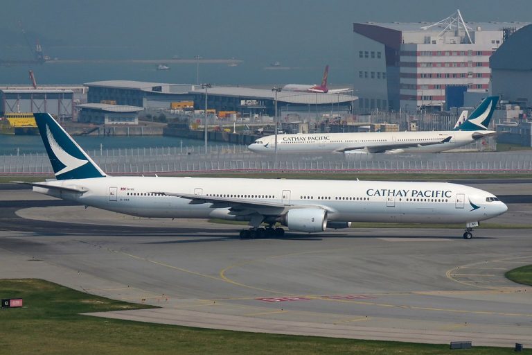 Cathay Pacific Fleet Boeing 777-300/ER Details and Pictures