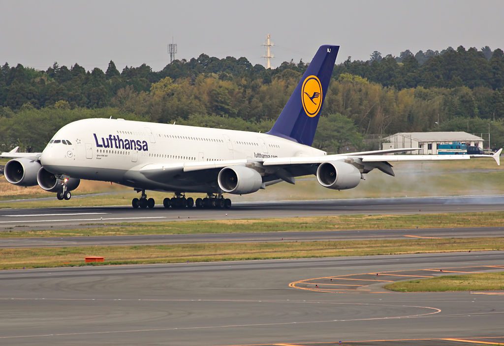 D AIMJ Airbus A380 841 Brüssel of Lufthansa landing at Narita International Airport