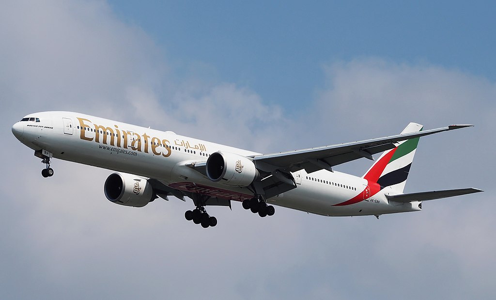 Boeing 777 300 emirates фото