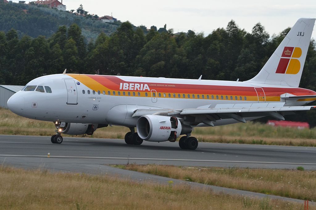 Iberia EC JXJ Airbus A319 100 Ciudad de Baeza at A Coruña Airport