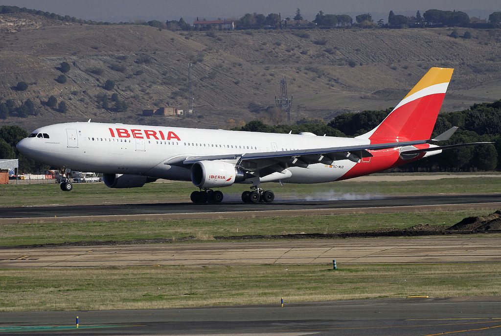 Iberia EC MUD Airbus A330 200 Johannesburgo at Madrid Barajas Airport