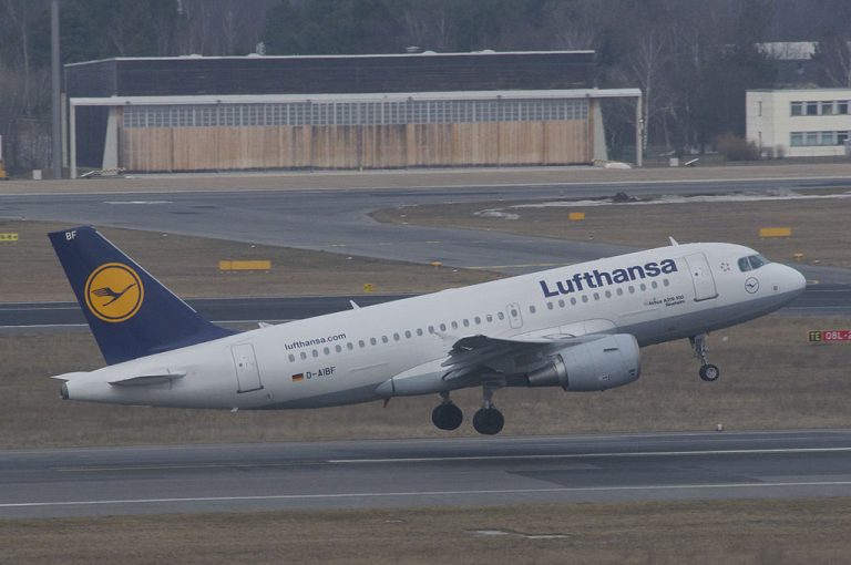 Lufthansa Fleet Airbus A319-100 Details and Pictures