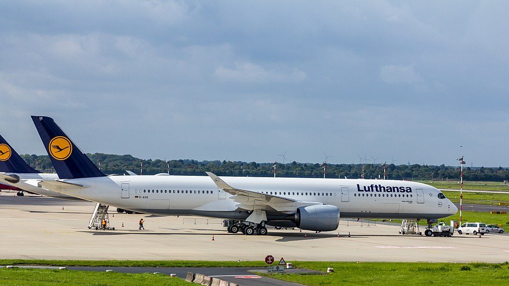 Lufthansa Airbus A350 941 D AIXE Essen at Düsseldorf Airport