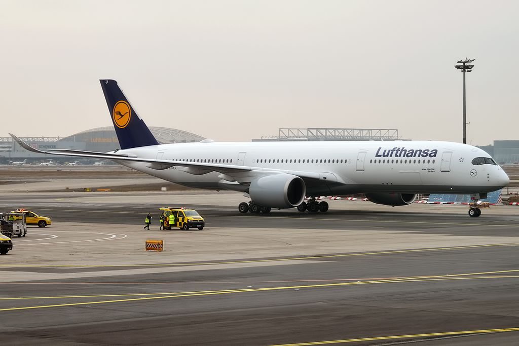 Lufthansa D AIXA Airbus A350 941 Nürnberg at Frankfurt Airport
