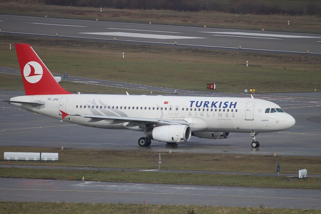 TC JPS Airbus A320 200 Turkish Airlines Burdur at Zurich Kloten International Airport
