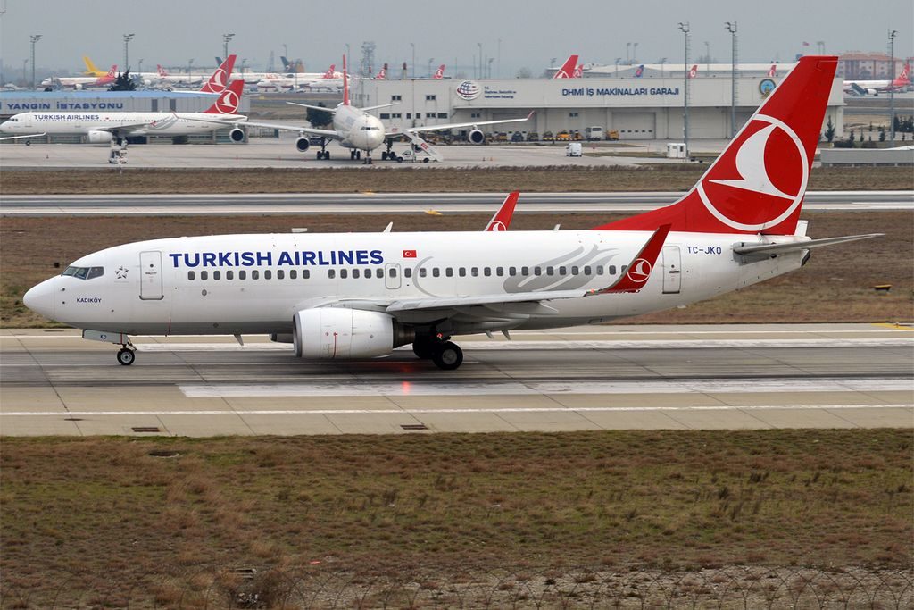 Turkish Airlines TC JKO Boeing 737 752 Kadıköy at Istanbul Atatürk Airport